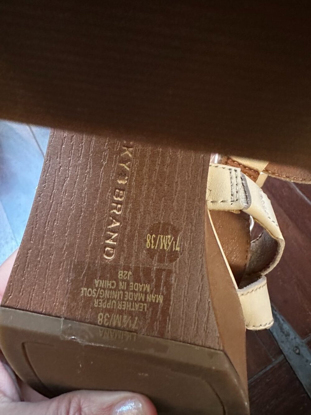 Lucky Brand Luciana Gladiator Sandal Cream Leather 7.5 Great - Picture 5 of 5
